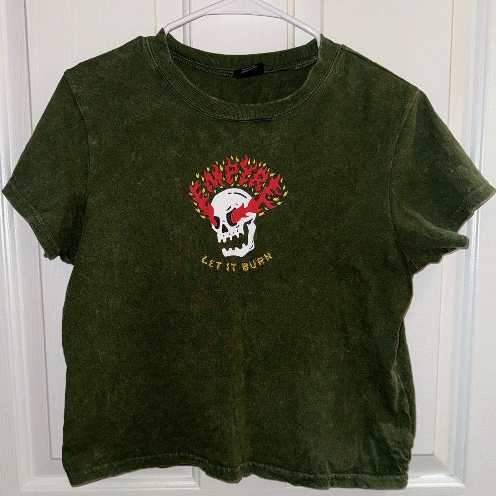 Empyre Skull Green Wash Crop T-shirt